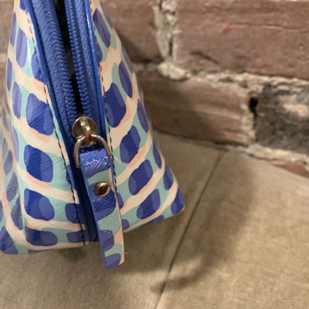 Kate Spade~ Make-Up Bag - Picture 3 of 15